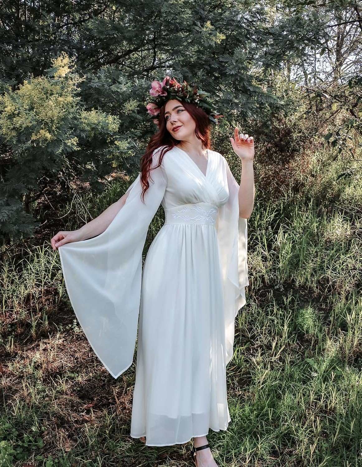 Women's Renaissance Costume Wrap V Neck Medieval Dress Split Bell Sleeve Embroidery Fairy Dresses